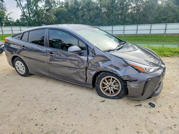 2021 TOYOTA PRIUS