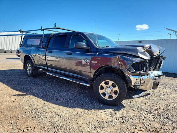 2017 RAM 2500 SLT CREW CAB 4X4
