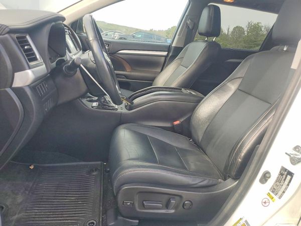 2016 TOYOTA HIGHLANDER — DENT