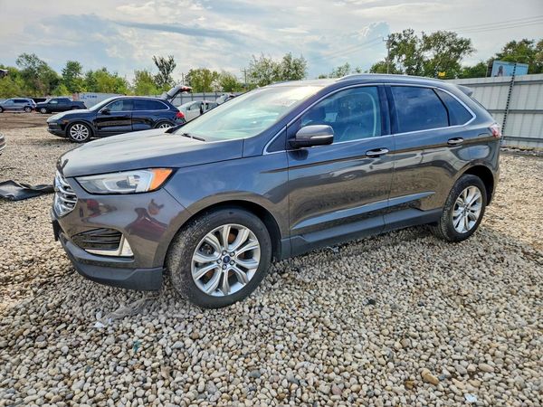 2019 FORD EDGE Titanium — Front 3/4