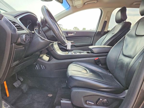 2019 FORD EDGE Titanium — DENT