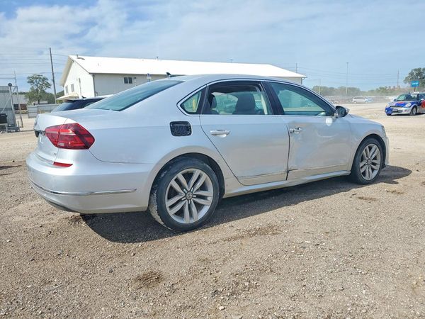 2017 VOLKSWAGEN PASSAT SE — PSRA
