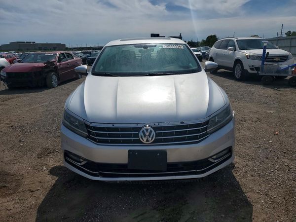 2017 VOLKSWAGEN PASSAT SE — DIRF