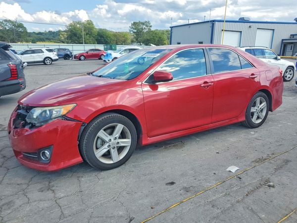 2014 TOYOTA CAMRY