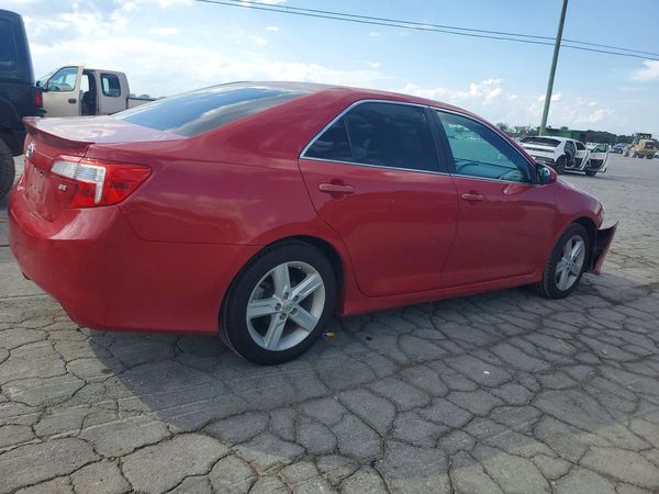 2014 TOYOTA CAMRY
