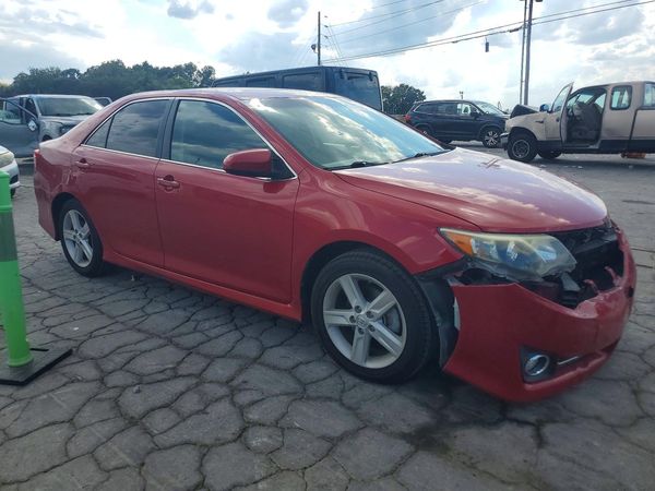 2014 TOYOTA CAMRY