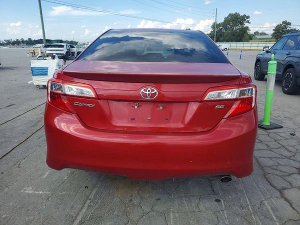 2014 TOYOTA CAMRY