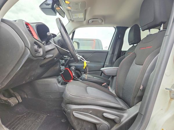 2015 JEEP RENEGADE Trailhawk
