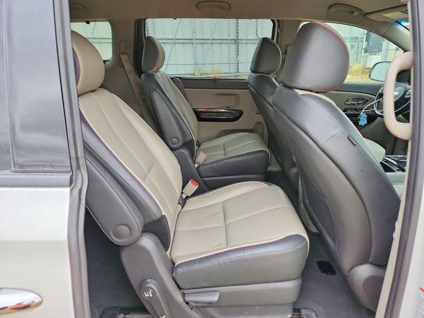2017 KIA SEDONA EX/SX