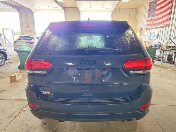 2018 JEEP GRAND CHEROKEE Laredo
