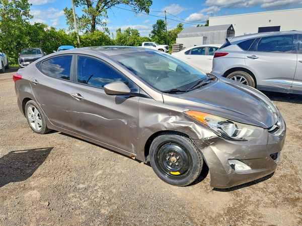 2013 HYUNDAI ELANTRA