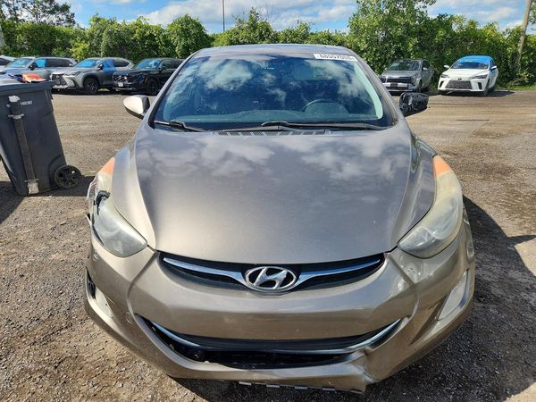 2013 HYUNDAI ELANTRA