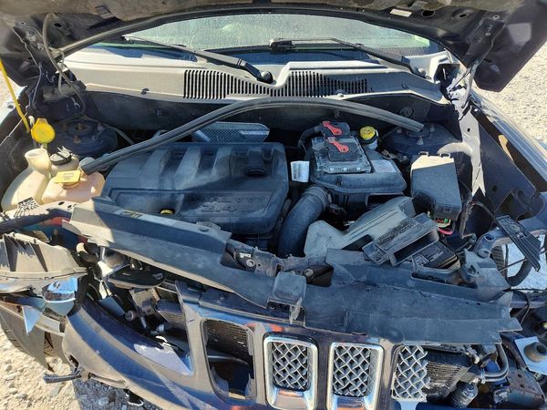 2016 JEEP COMPASS Latitude — Engine bay