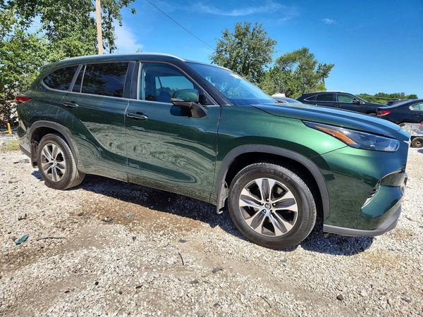 2023 TOYOTA HIGHLANDER