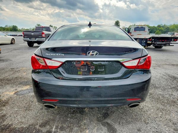 2013 HYUNDAI SONATA