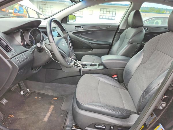2013 HYUNDAI SONATA