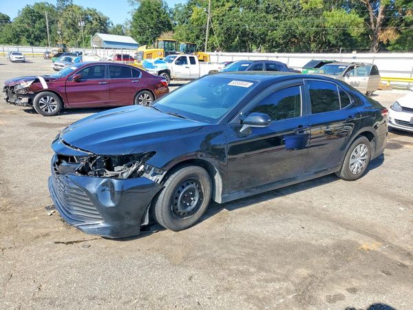2018 TOYOTA CAMRY L/LE/SE/XLE — Front 3/4