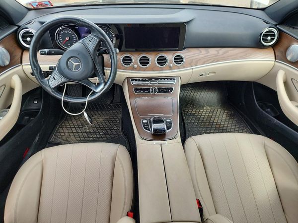 2018 MERCEDES-BENZ E — CKPT
