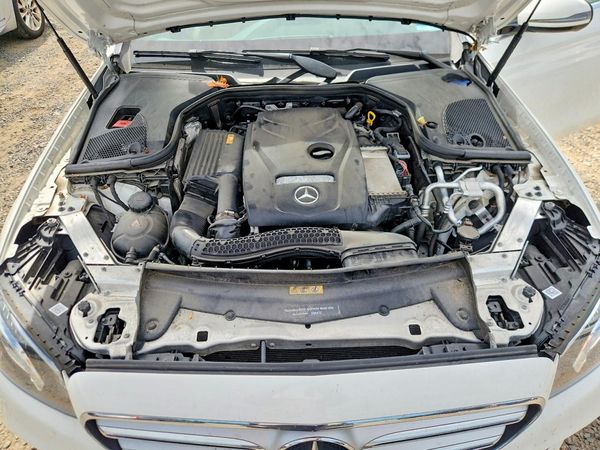 2018 MERCEDES-BENZ E — Engine bay