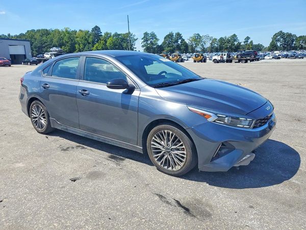 2022 KIA FORTE GT Line