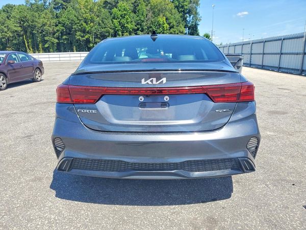 2022 KIA FORTE GT Line