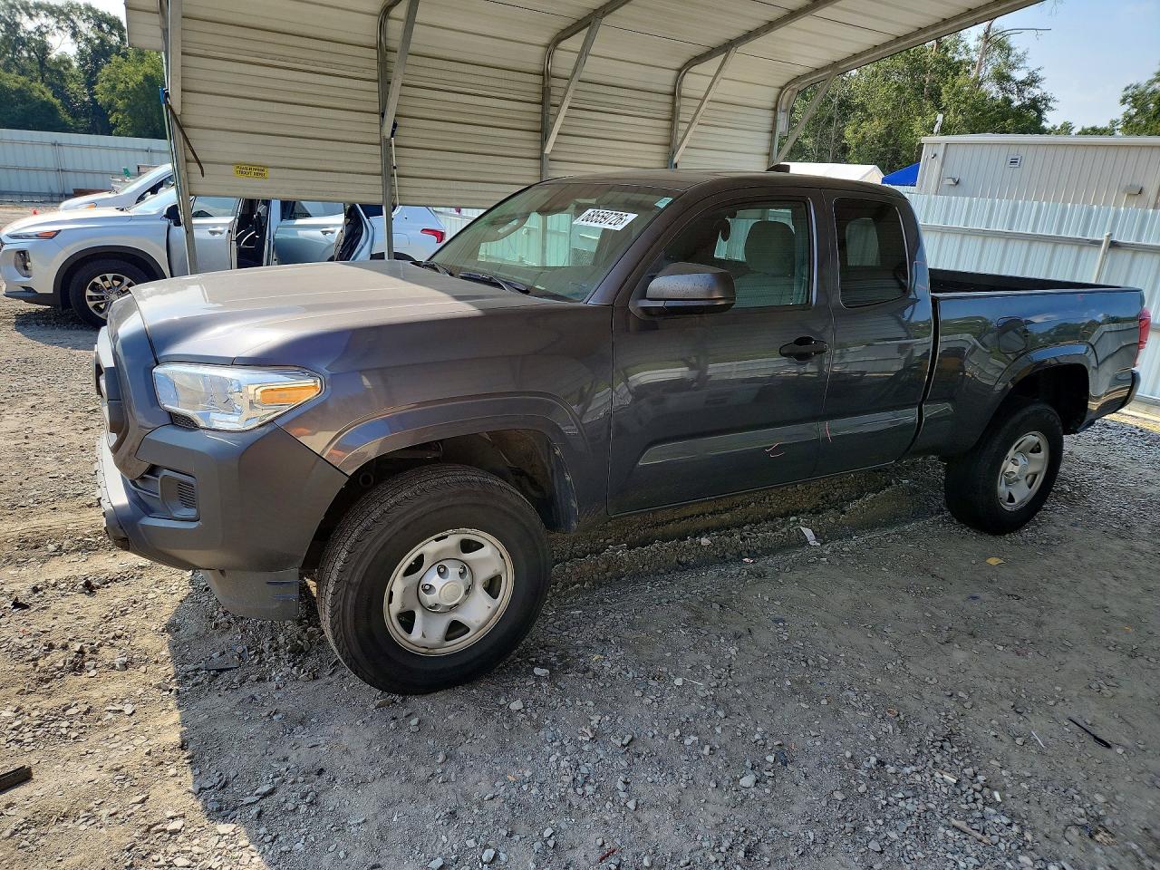 2022 TOYOTA TACOMA SR5 — Front 3/4