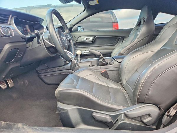 2022 FORD MUSTANG — DENT