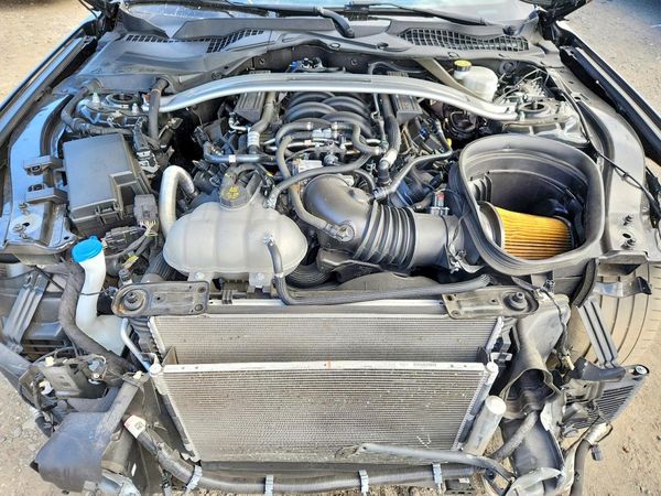 2022 FORD MUSTANG — Engine bay