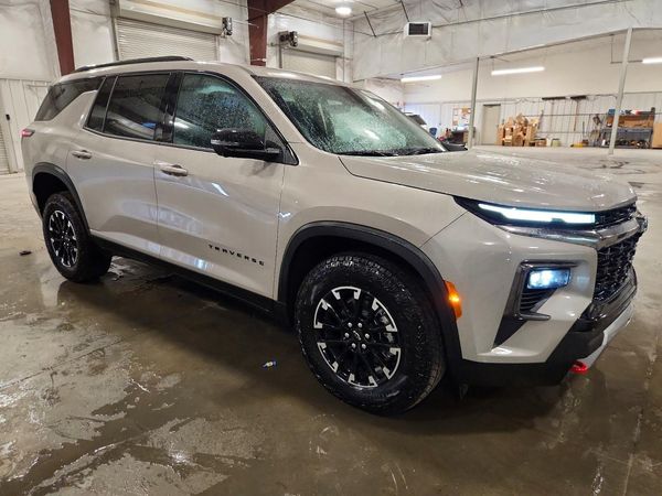 2026 CHEVROLET TRAVERSE Z71 — Passenger 3/4