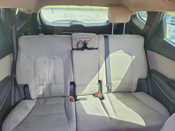 2017 HYUNDAI SANTA FE Base — SUVN