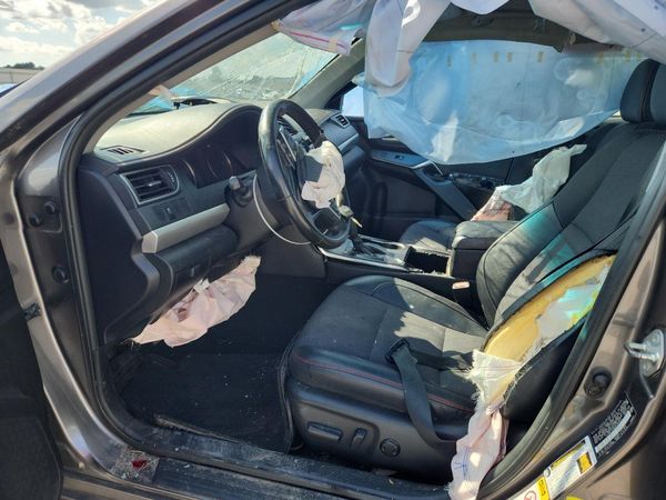 2016 TOYOTA CAMRY — DENT
