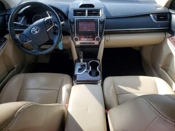 2014 TOYOTA CAMRY