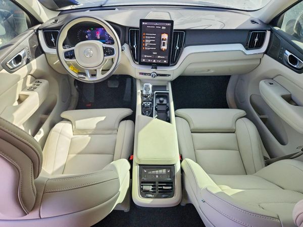 2026 VOLVO XC60 Ultra Dark — CKPT