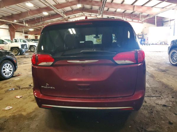 2017 CHRYSLER PACIFICA
