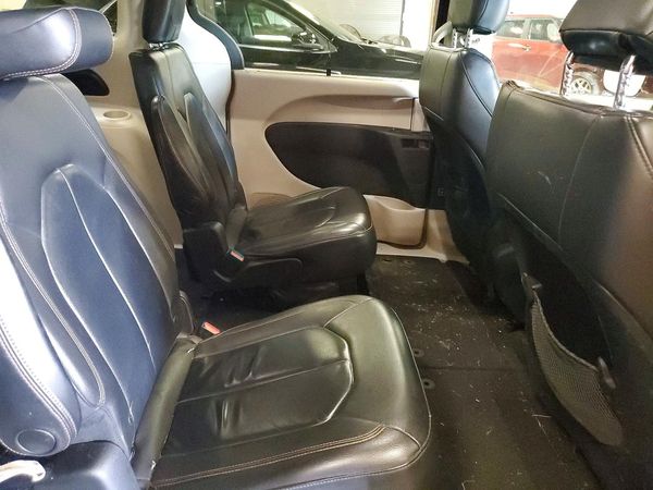 2017 CHRYSLER PACIFICA