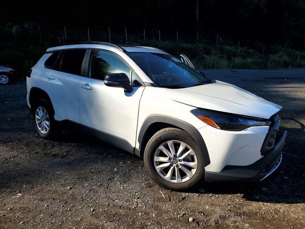 2026 TOYOTA COROLLA CROSS — Passenger 3/4