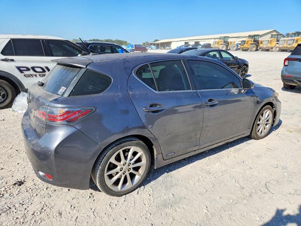 2013 LEXUS CT 200h