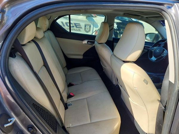 2013 LEXUS CT 200h