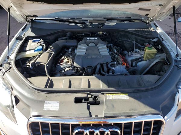 2013 AUDI Q7 Premium Plus
