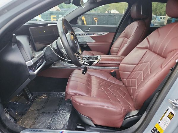 2023 BMW 760