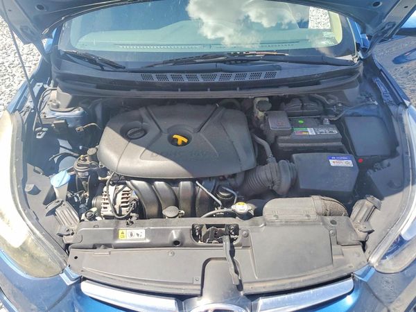 2015 HYUNDAI ELANTRA GLS(Middle)