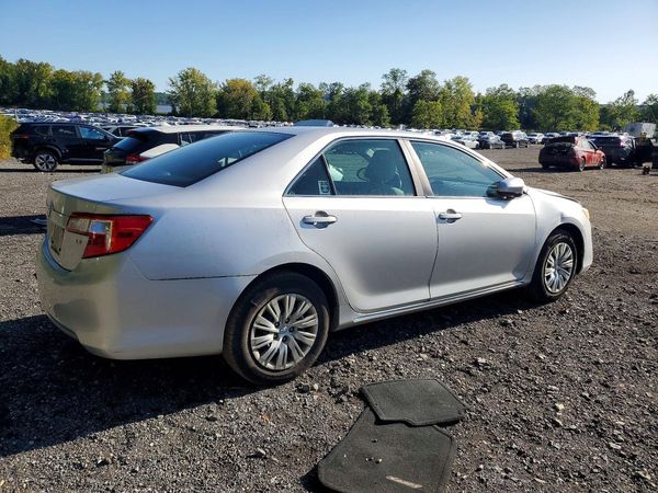 2013 TOYOTA CAMRY