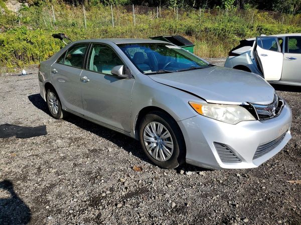 2013 TOYOTA CAMRY