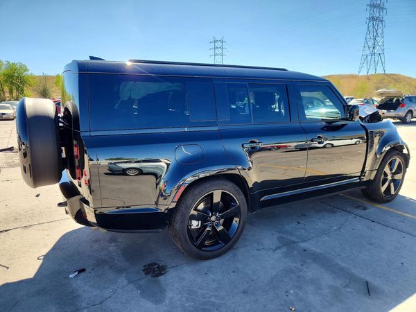 2025 LAND ROVER DEFENDER