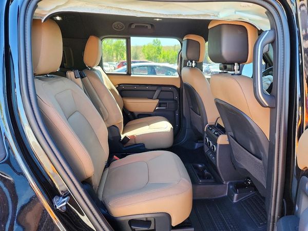 2025 LAND ROVER DEFENDER