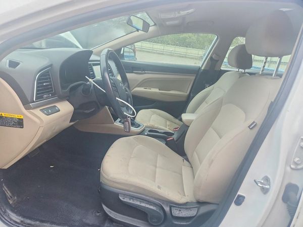 2017 HYUNDAI ELANTRA — DENT