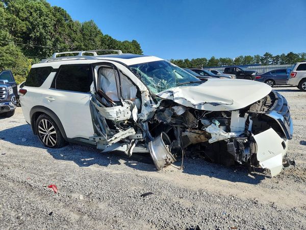 2024 NISSAN PATHFINDER PLATINUM — Passenger 3/4