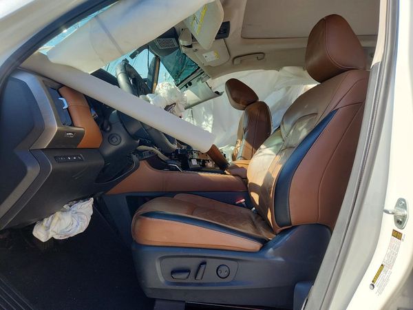 2024 NISSAN PATHFINDER PLATINUM — DENT