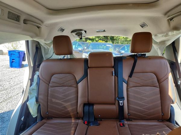 2024 NISSAN PATHFINDER PLATINUM — SUVN