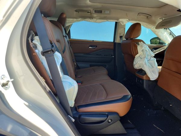 2024 NISSAN PATHFINDER PLATINUM — PSRS
